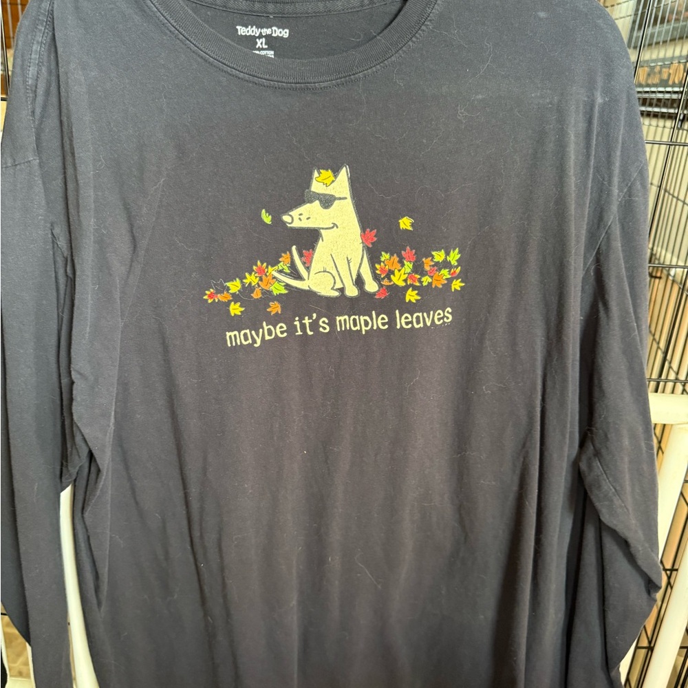 Teddy the dog - Black Long Sleeve Shirt with Dog and Leaves Design